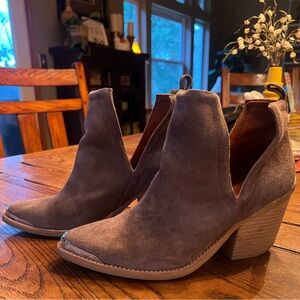 Jeffrey Campbell Cromwell boot